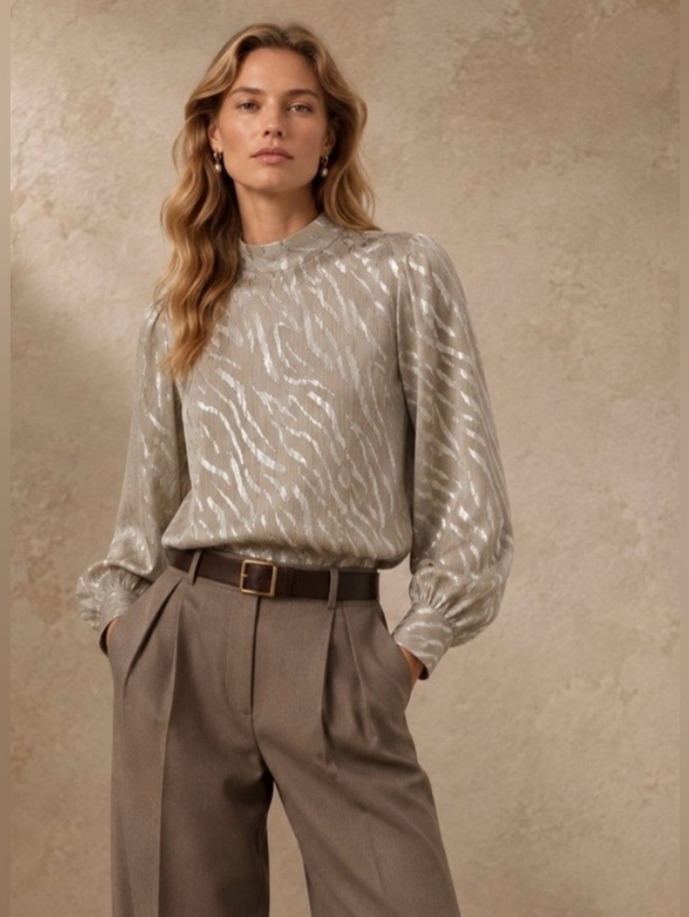 Animal Print Sequin Like Metallic Silver Sheer 1X Plus NWT